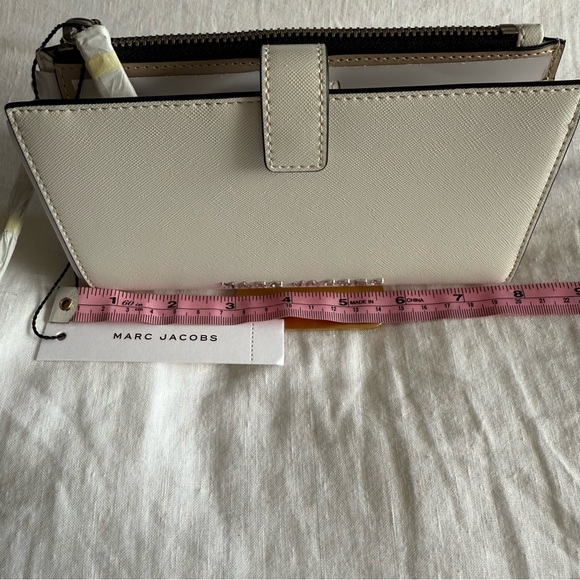 Marc Jacobs White Phone Wallet Wristlet - Picture 4 of 8
